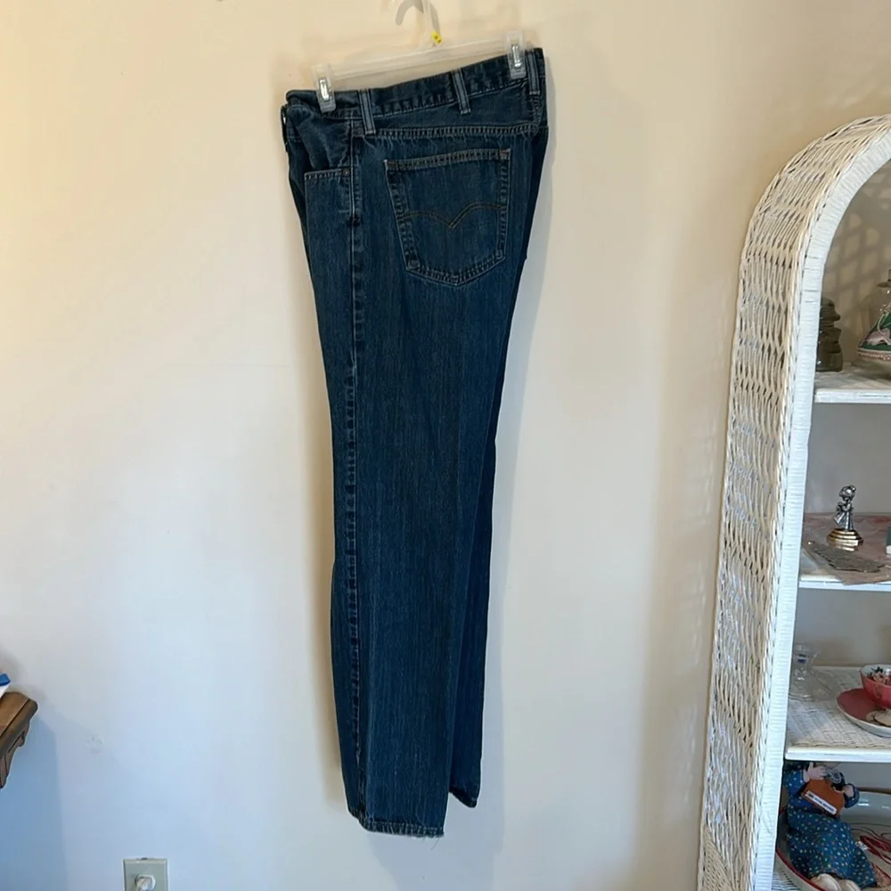 Levi's 559 Men's Relaxed Straight Jeans Size 38X34 Measure 32 Comfort Some Wear